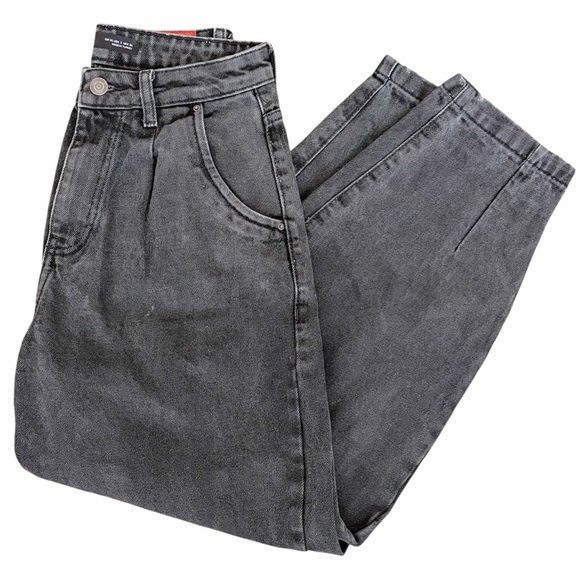 Zara Washed Black High Waisted Cropped Mom Jeans - Picture 4 of 15